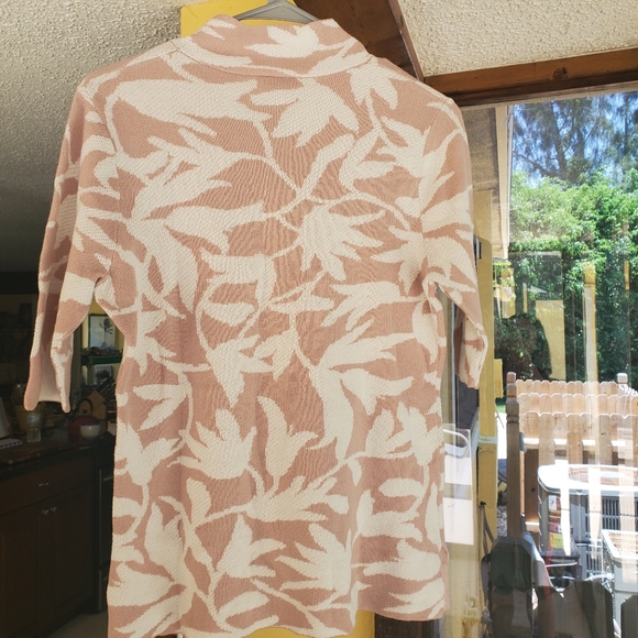 Ann Taylor Top - Picture 3 of 3